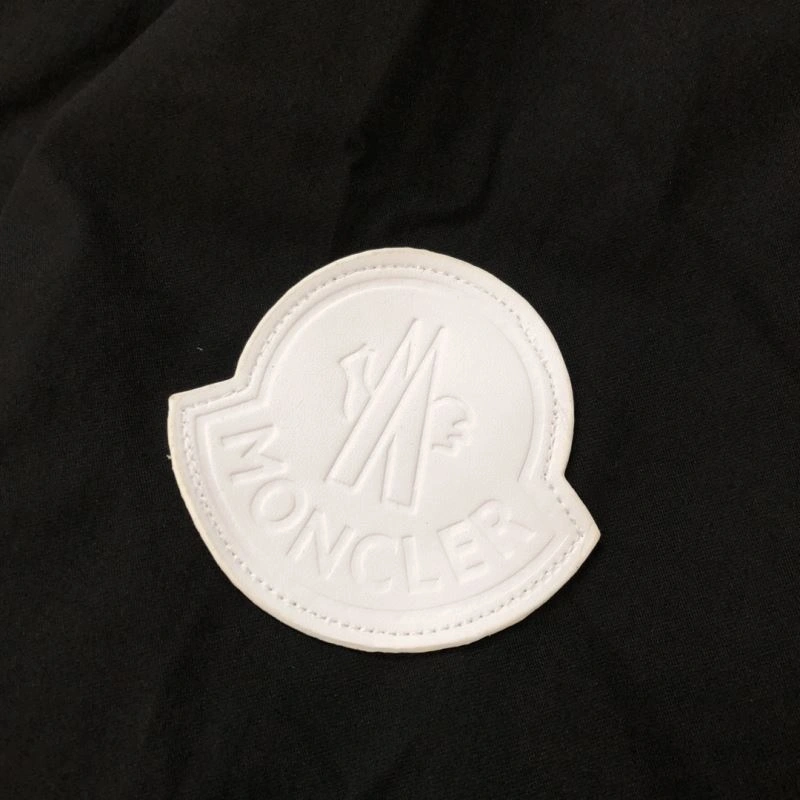 Moncler Outwear Premium 143558