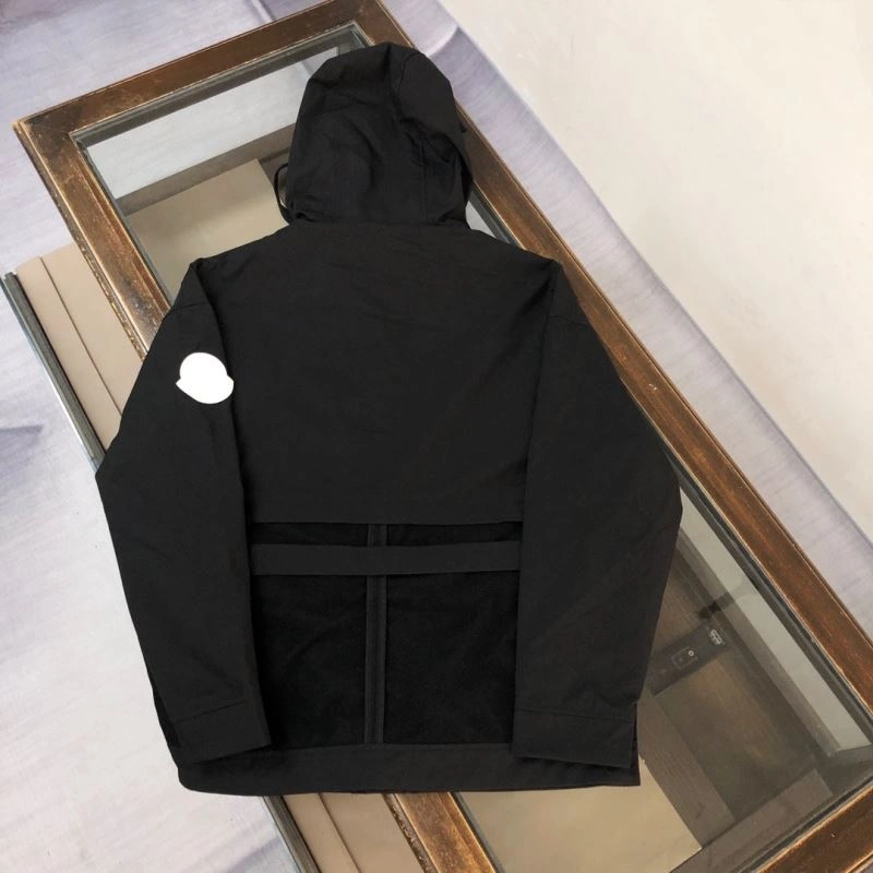 Moncler Outwear Premium 143558