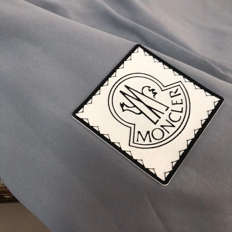 Breathable Moncler Outwear 143557