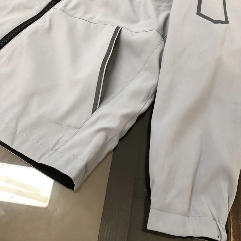 Breathable Moncler Outwear 143557