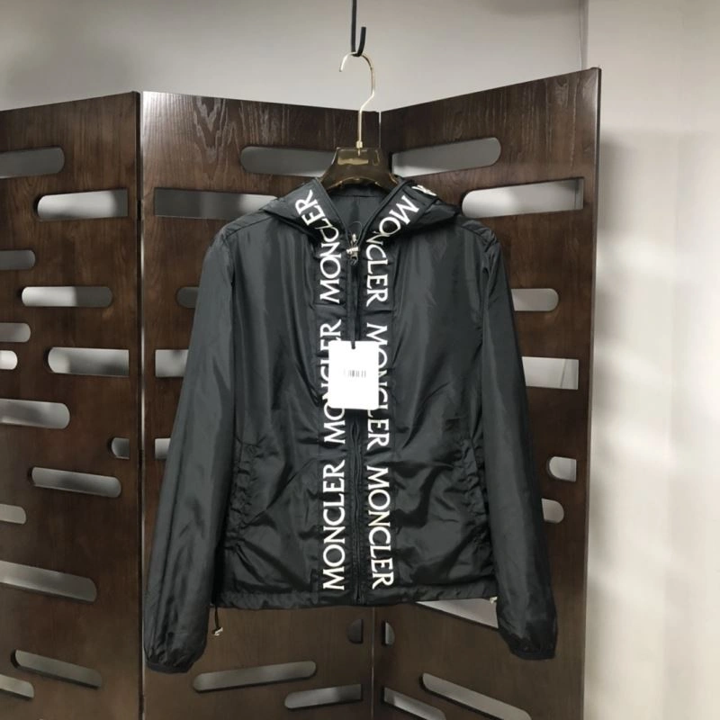 Moncler Outwear DailyWear 143564