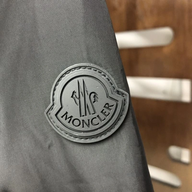 Moncler Outwear DailyWear 143564