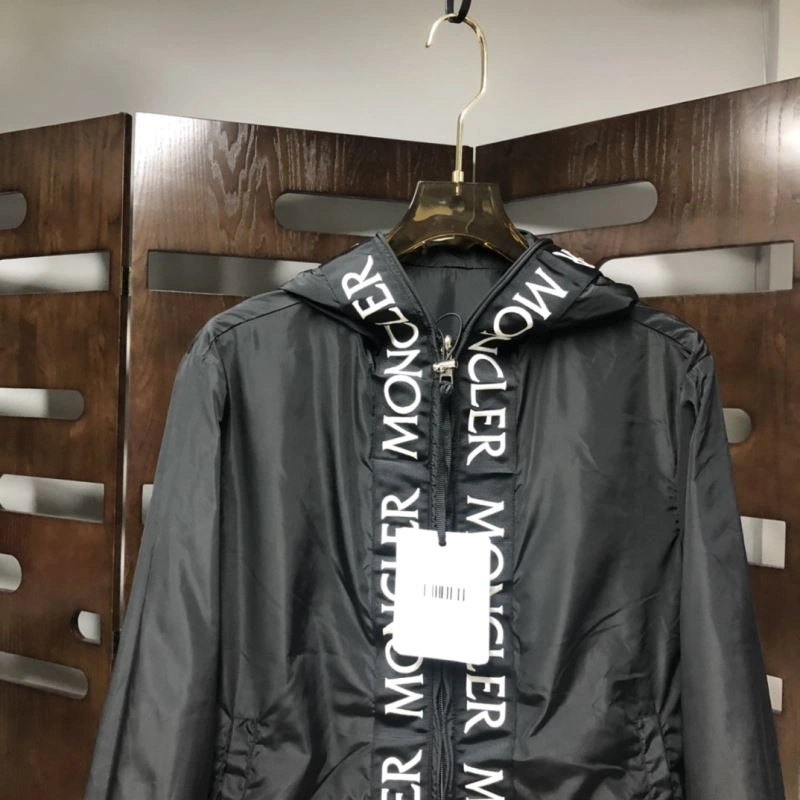 Moncler Outwear DailyWear 143564