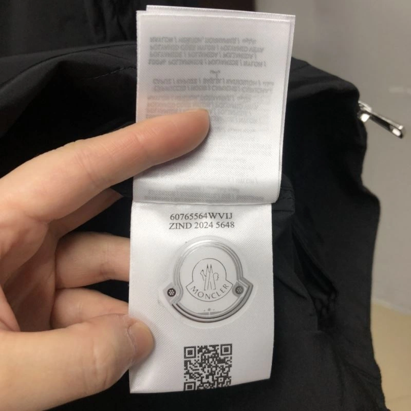 Moncler Outwear Packable 143547