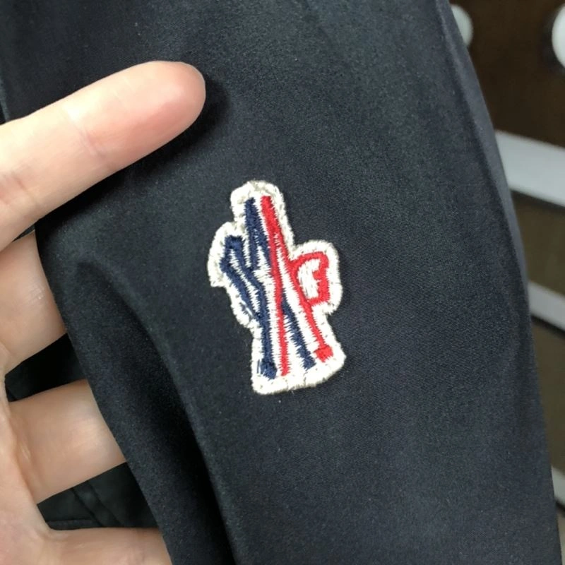 Moncler Outwear Breathable 143533