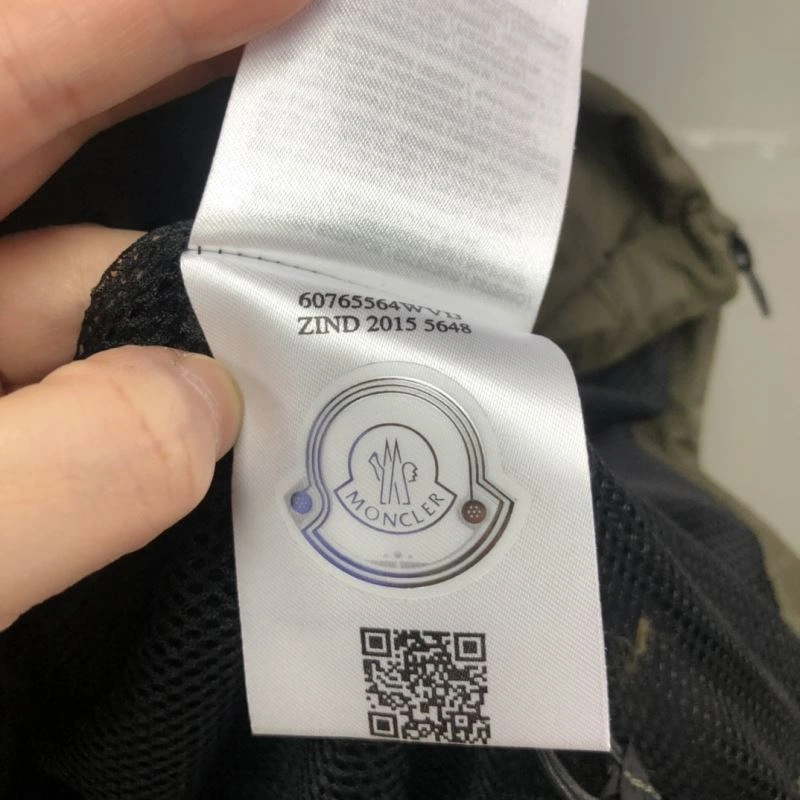 Moncler Outwear Comfortable 143544