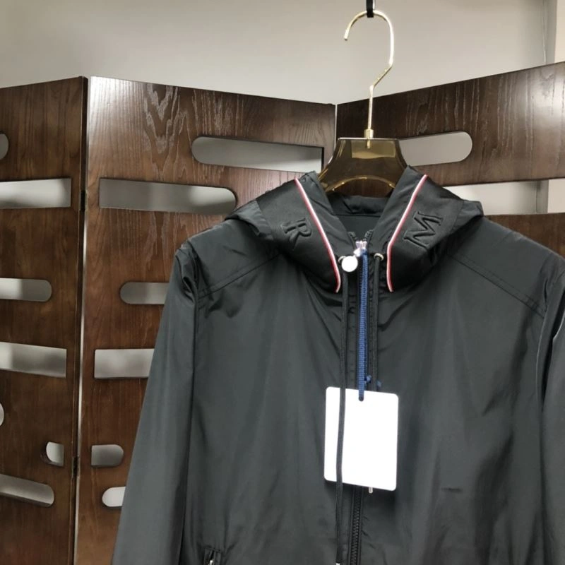 Moncler Outwear Breathable 143531
