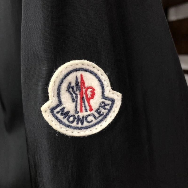 Moncler Outwear Breathable 143531