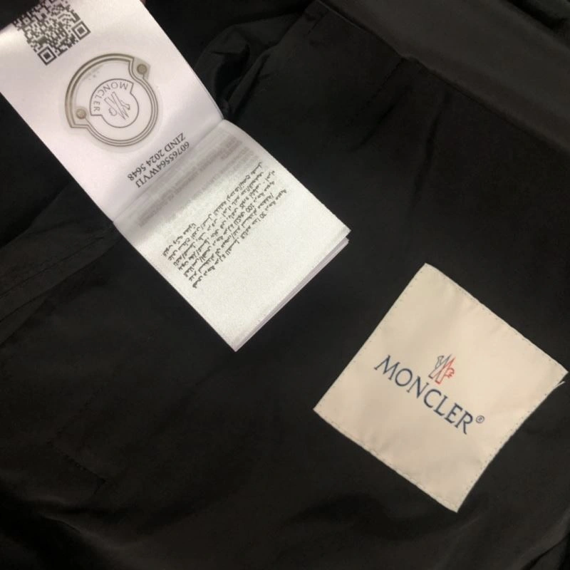 Moncler Outwear Breathable 143531