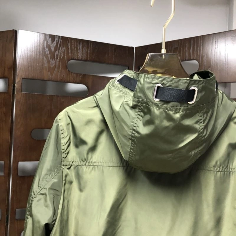 OdorResistant Moncler Outwear 143532