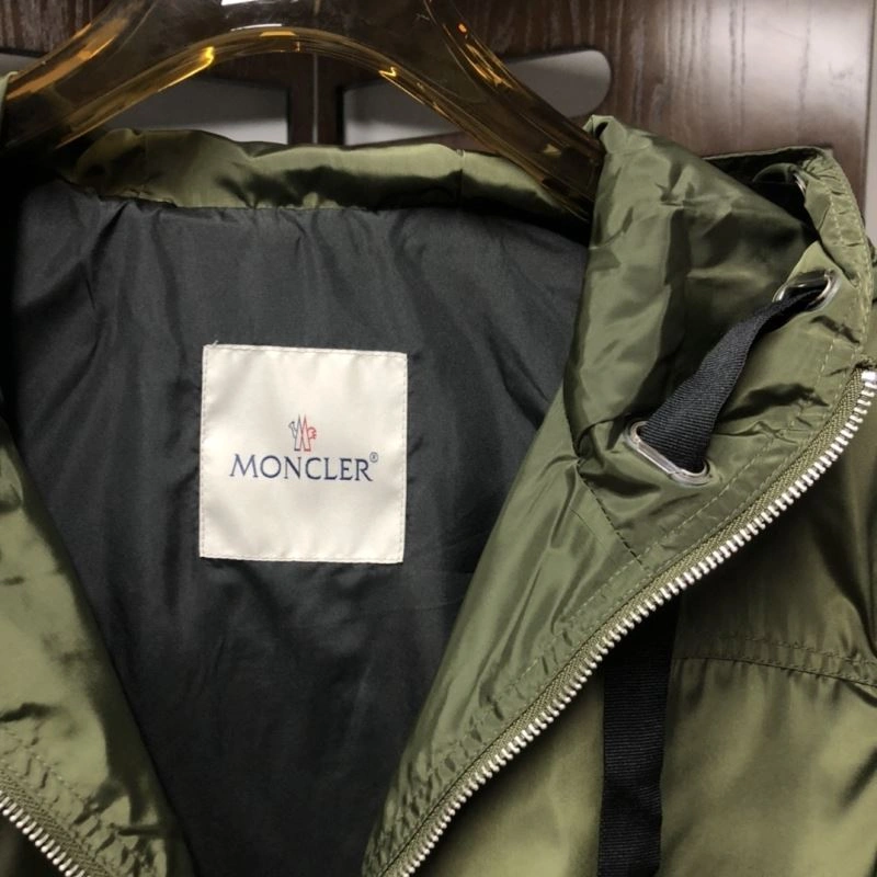 OdorResistant Moncler Outwear 143532