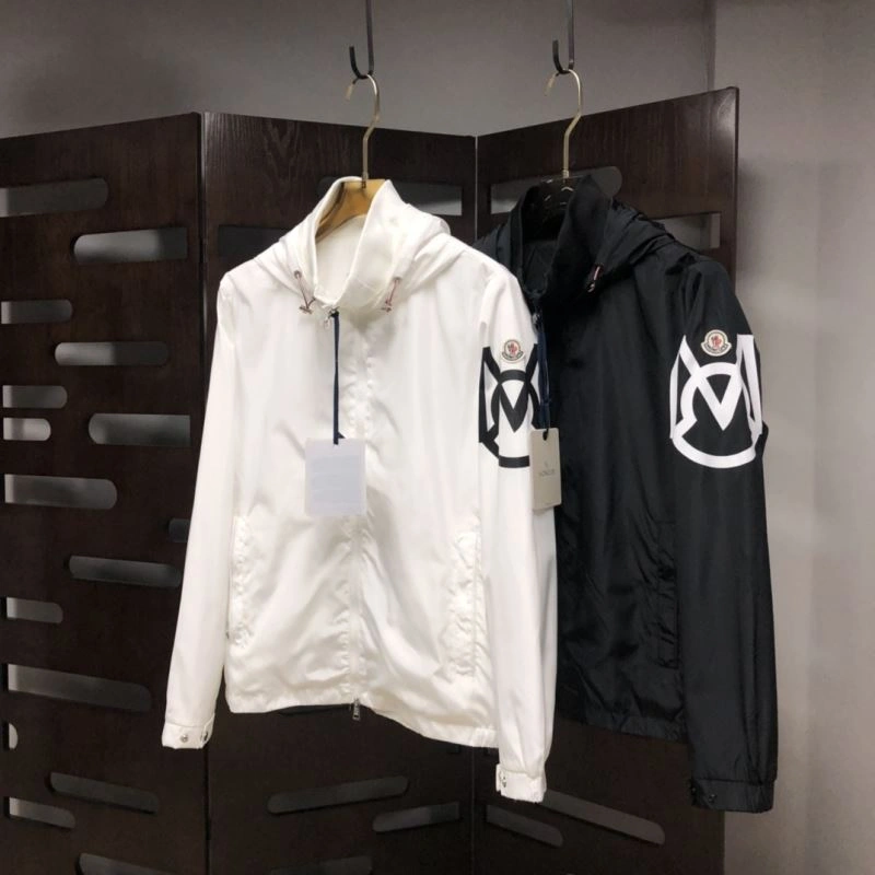 Moncler Outwear Practical 143528