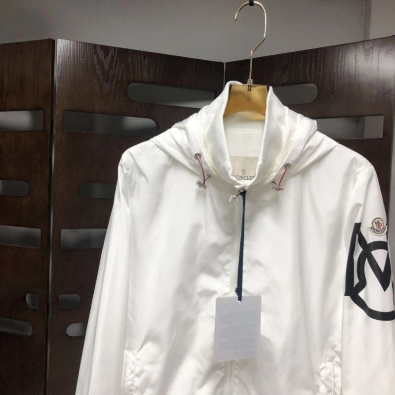 Moncler Outwear Practical 143528