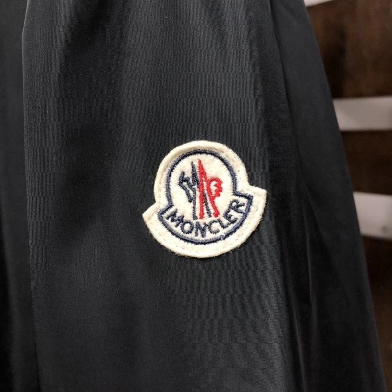 Modern Moncler Outwear 143527