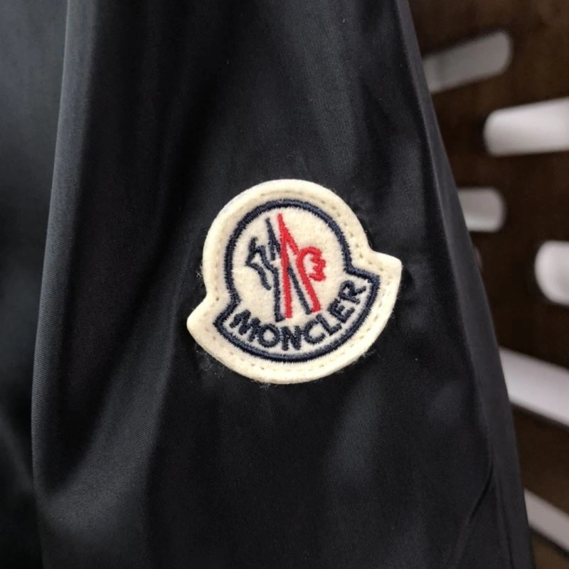Flexible Moncler Outwear 143525