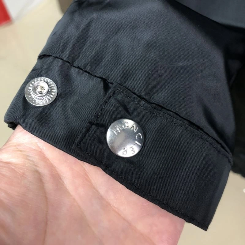 Flexible Moncler Outwear 143525