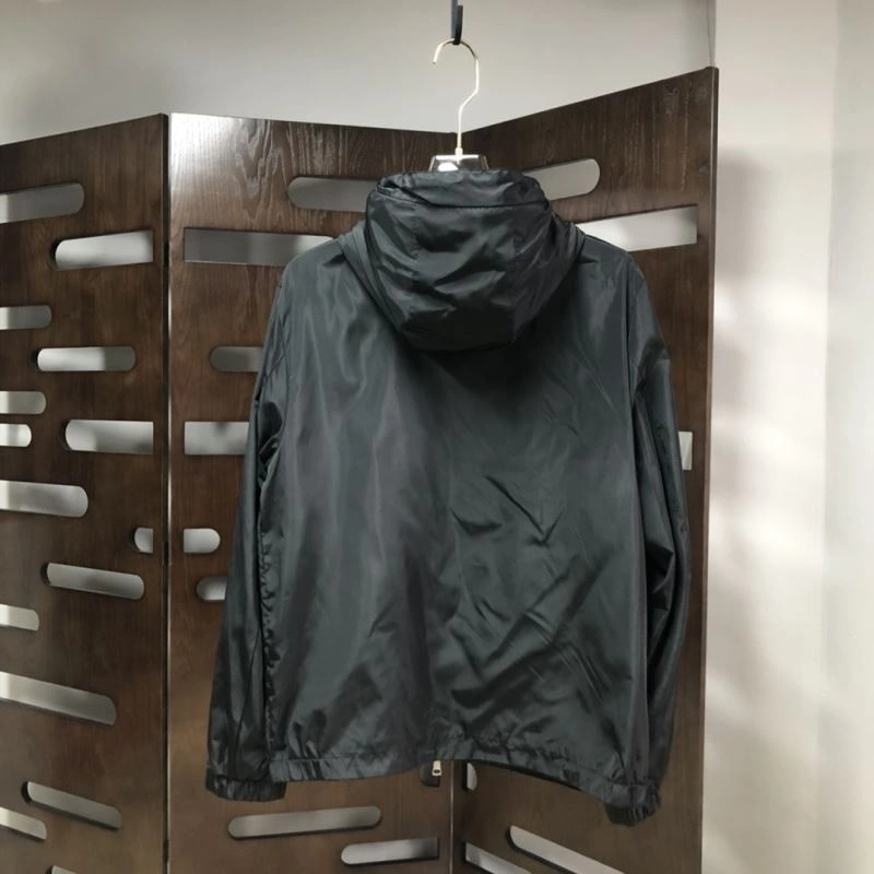 Flexible Moncler Outwear 143525