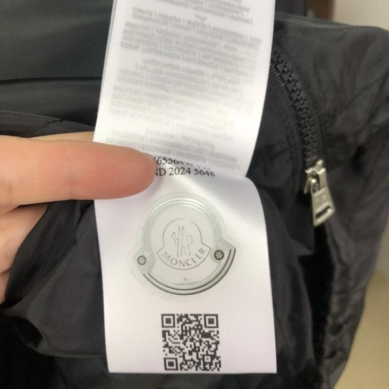 Flexible Moncler Outwear 143525