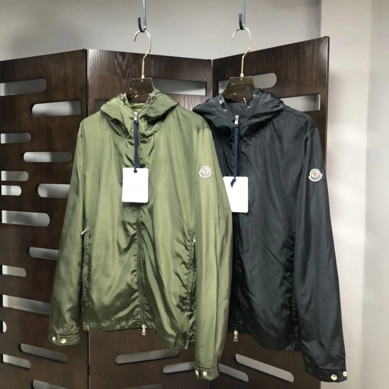Minimalist Moncler Outwear 143522