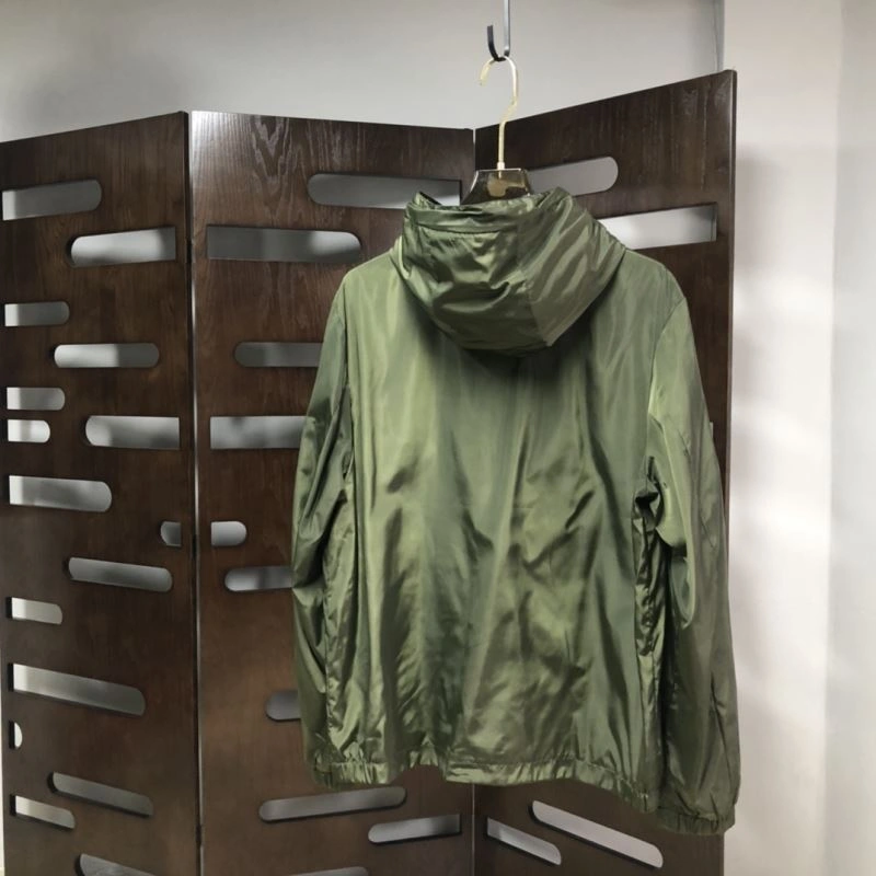 Minimalist Moncler Outwear 143522
