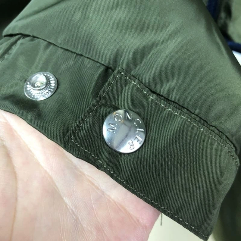 Minimalist Moncler Outwear 143522