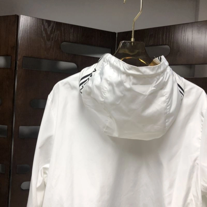 Moncler Outwear Resilient 143521