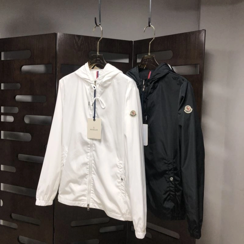 Moncler Outwear Supportive 143520