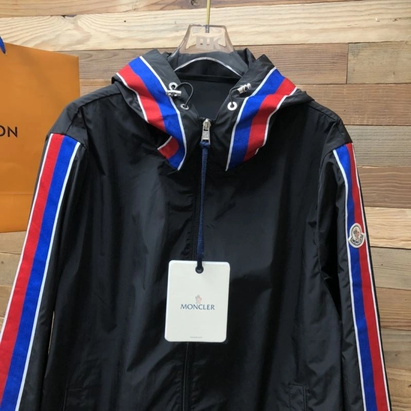 Moncler Outwear Original 143519