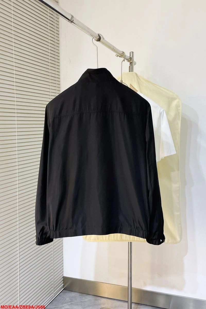 Moncler Outwear Minimalist 143510