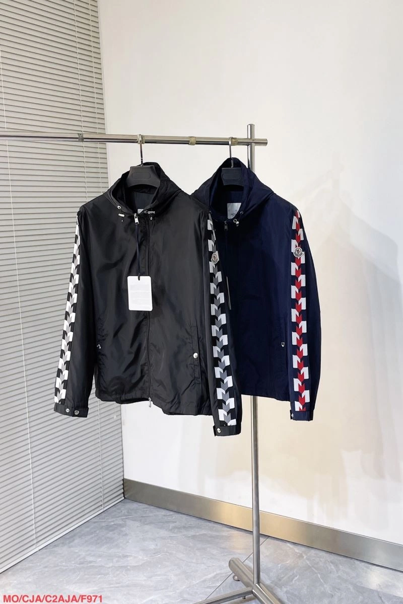 Modern Moncler Outwear 143514