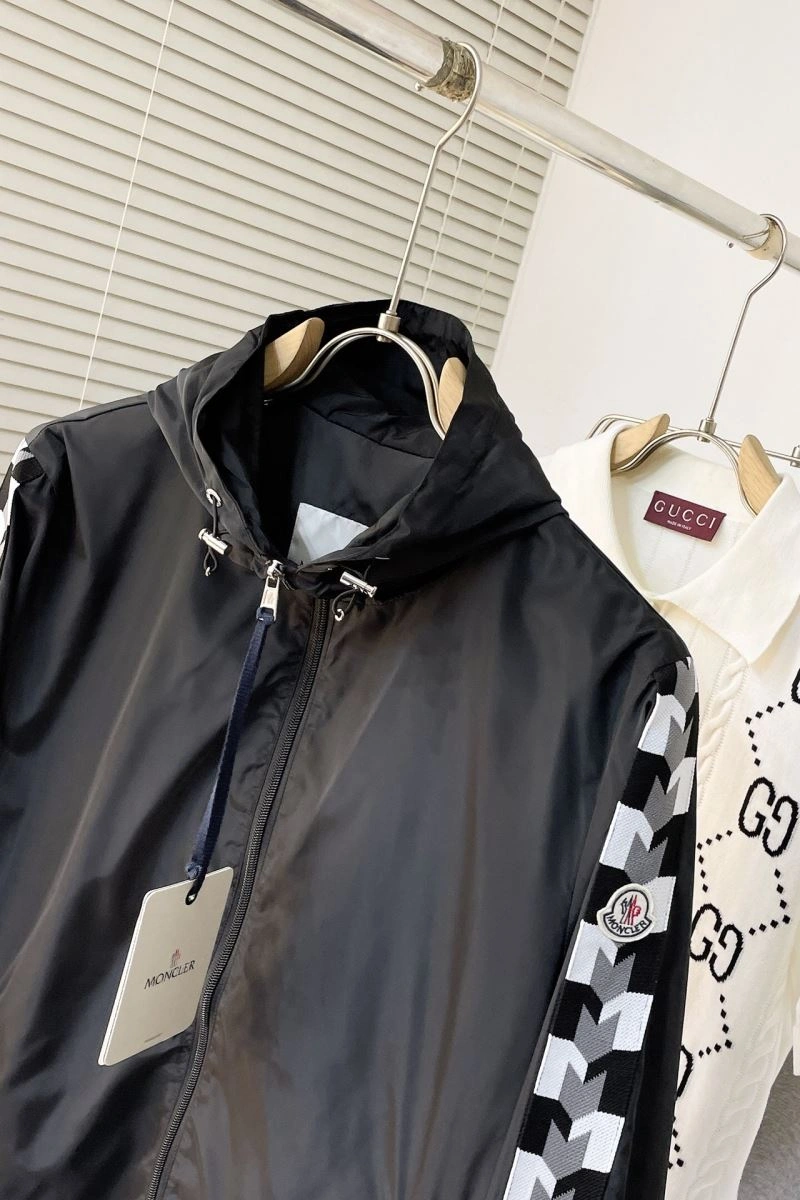 Modern Moncler Outwear 143514