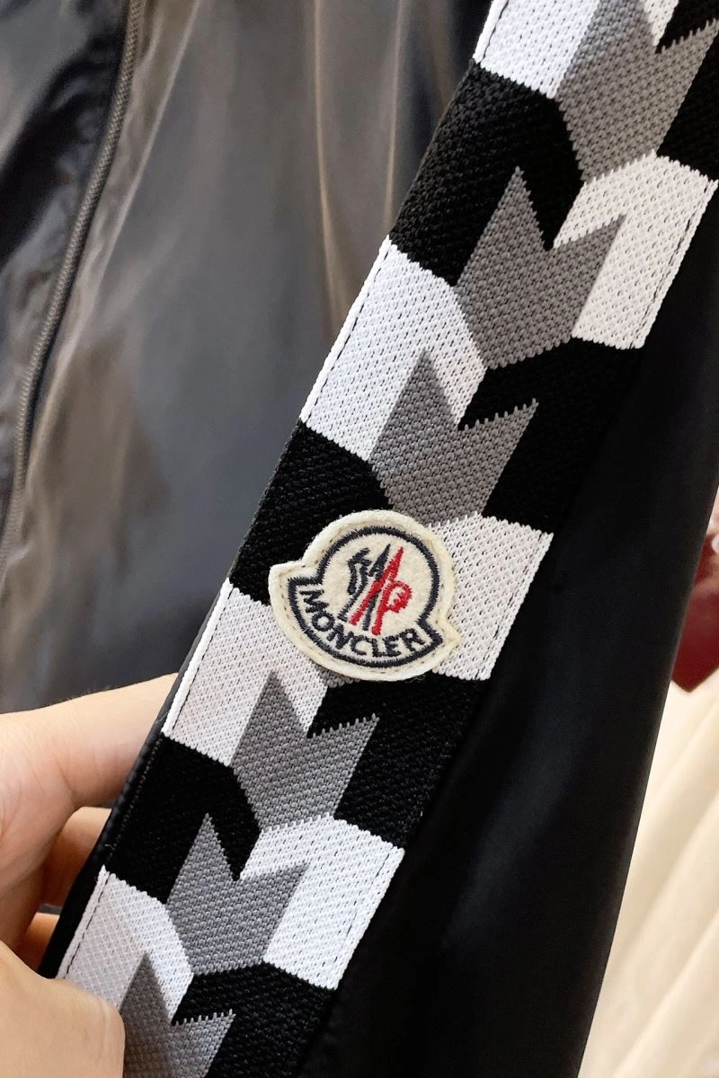 Modern Moncler Outwear 143514