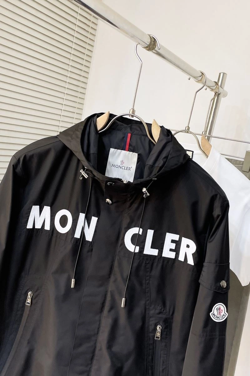 Moncler Outwear Affordable 143517