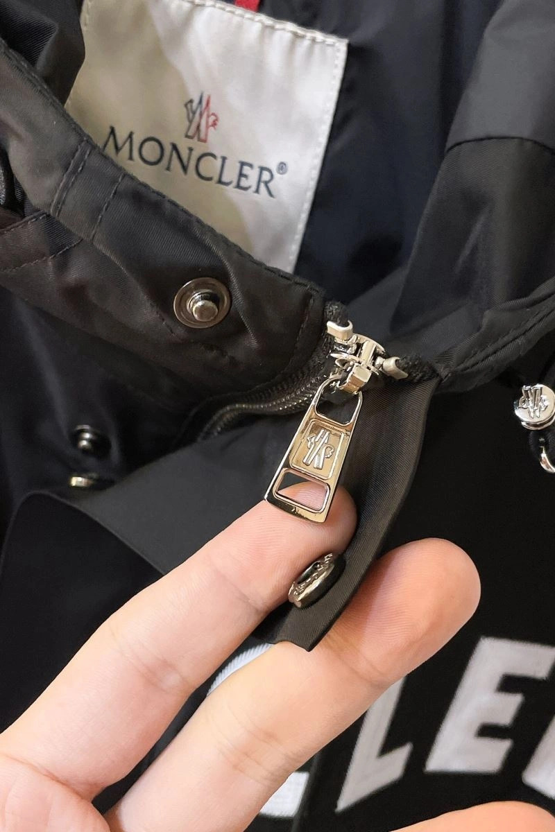 Moncler Outwear Affordable 143517