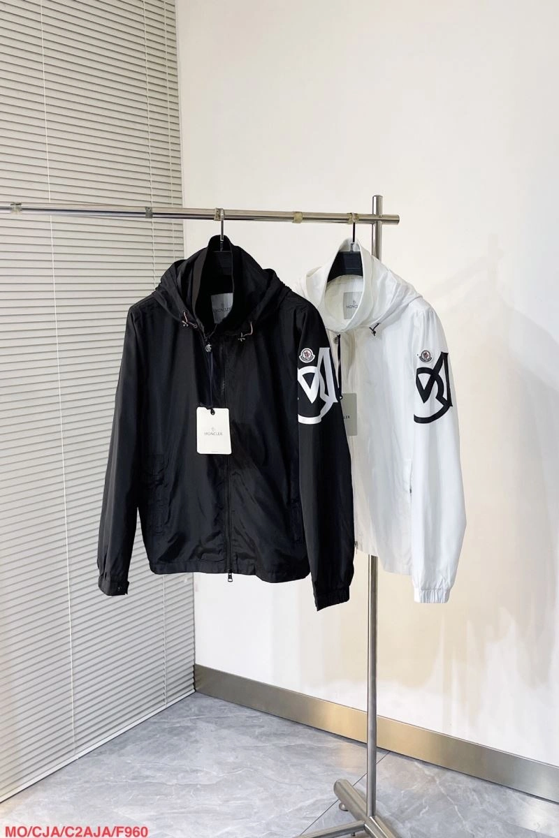 Moncler Outwear Classic 143518