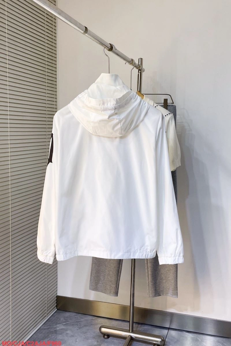 Moncler Outwear Classic 143518