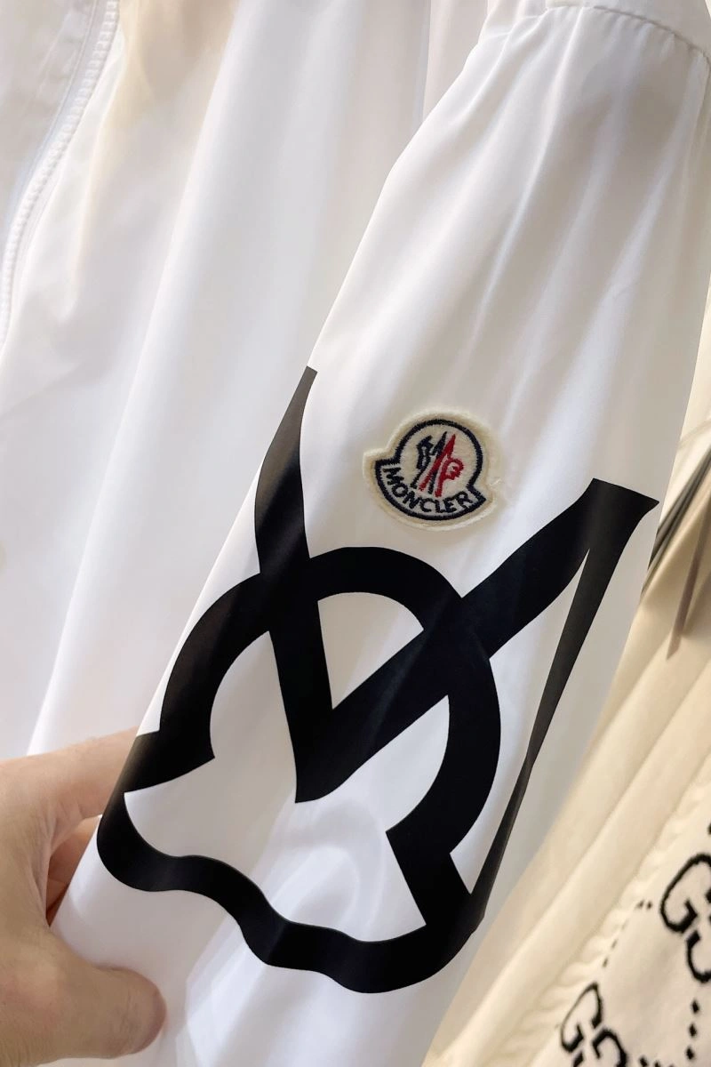 Moncler Outwear Classic 143518