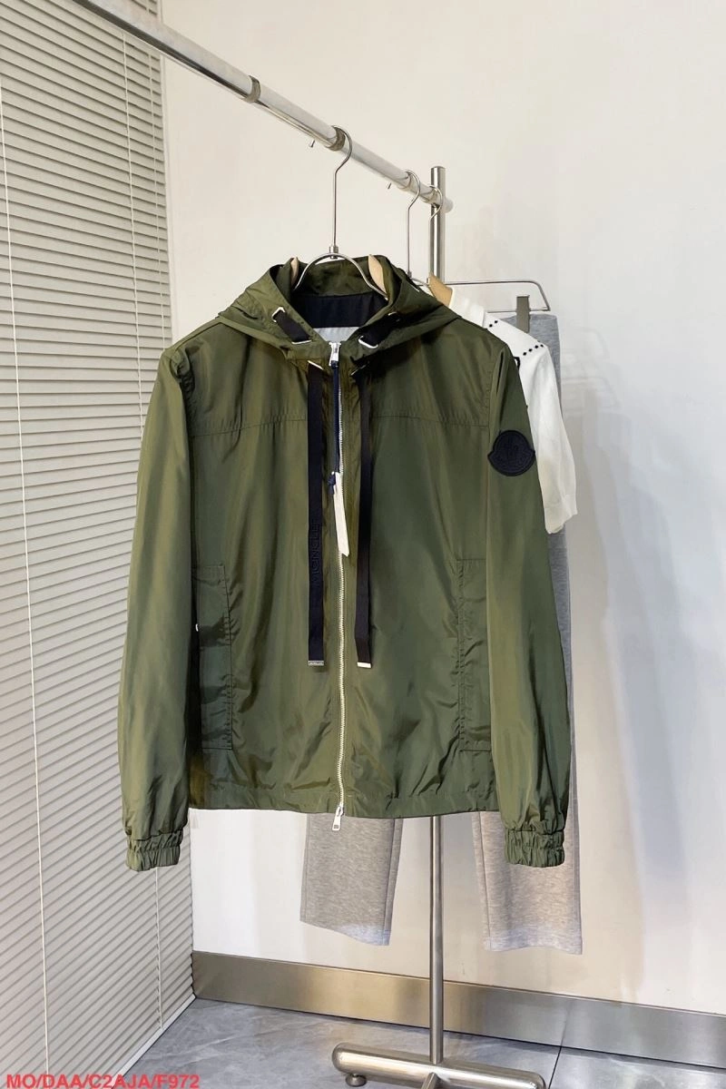 Popular Moncler Outwear 143512