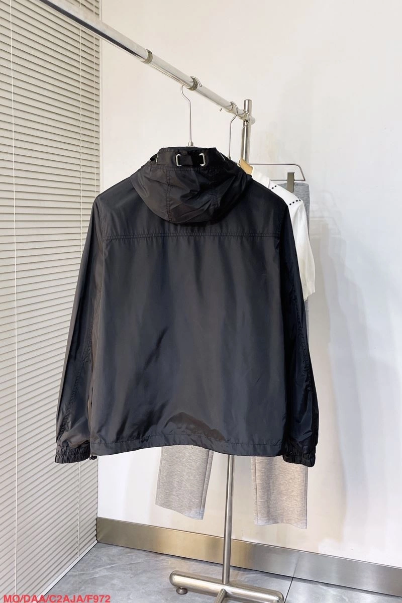 Popular Moncler Outwear 143512