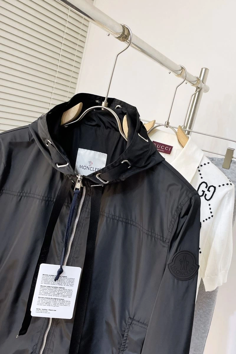 Popular Moncler Outwear 143512