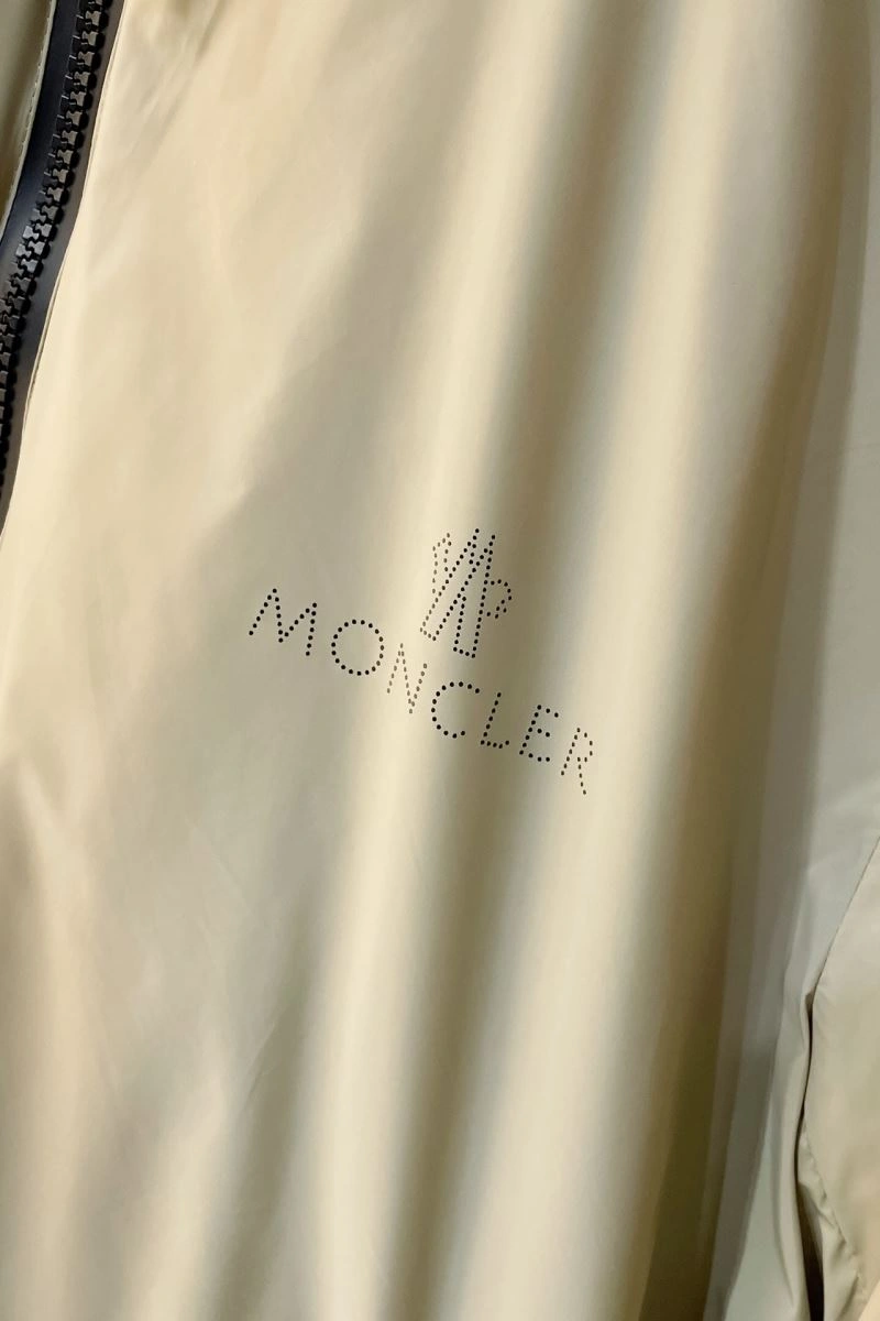 Moncler Outwear OnTrend 143508