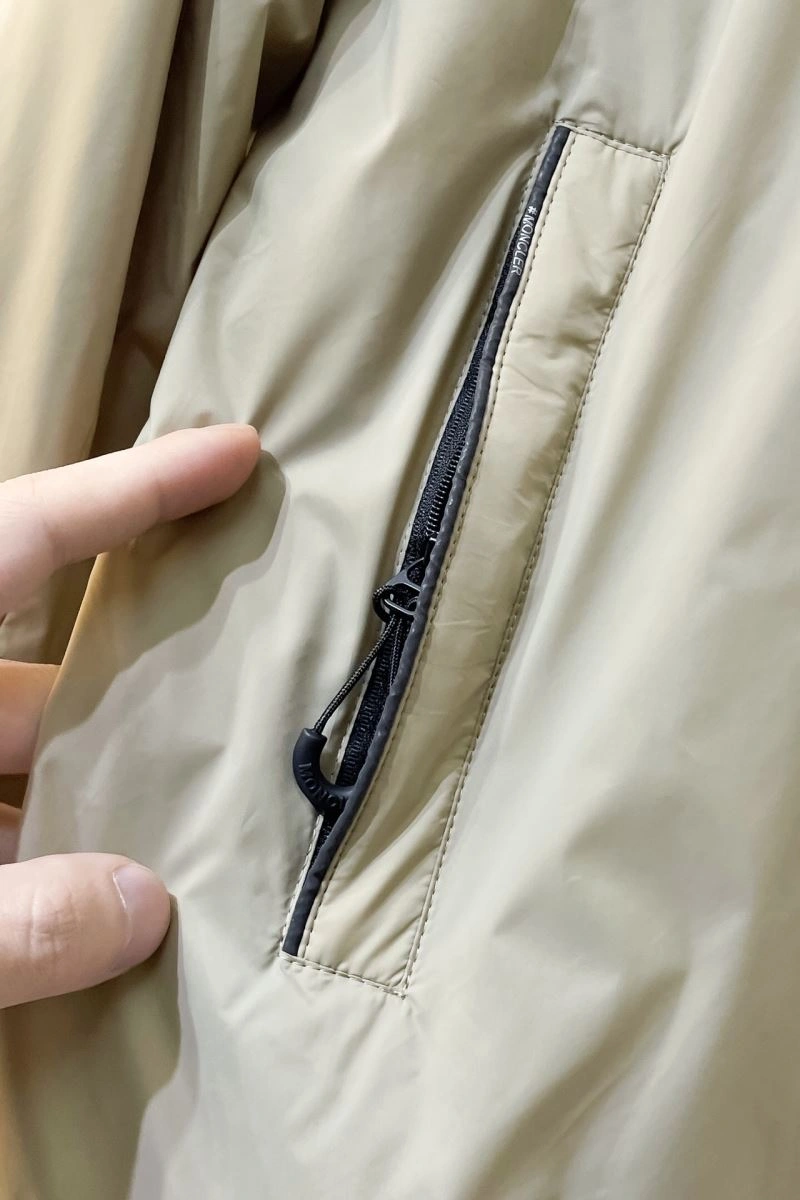 Moncler Outwear OnTrend 143508