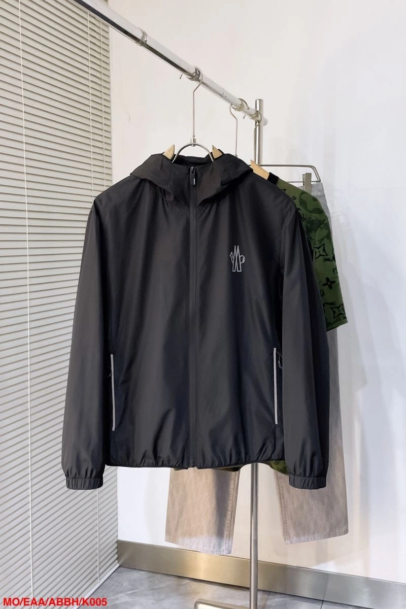 Moncler Outwear Effortless 143507