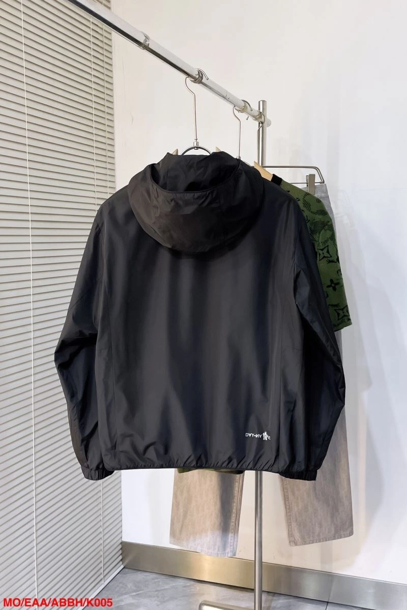 Moncler Outwear Effortless 143507