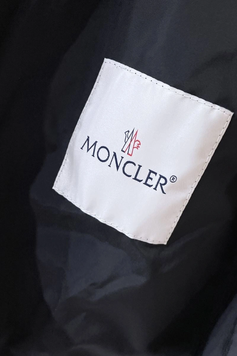 Moncler Outwear GoAnywhere 143513