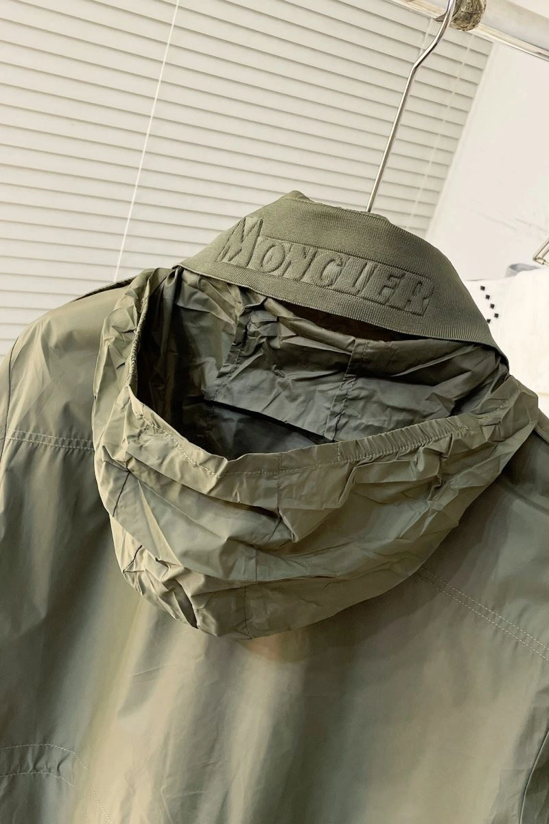 Moncler Outwear NewStyle 143495