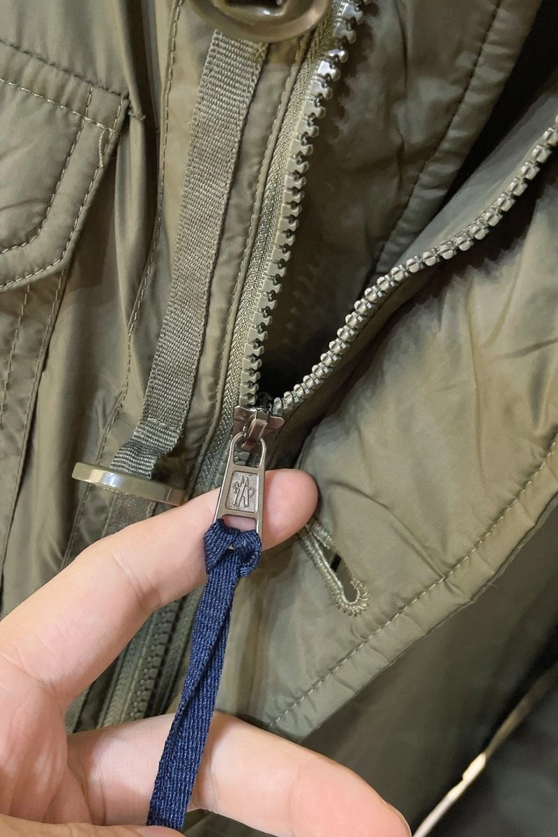 Moncler Outwear NewStyle 143495