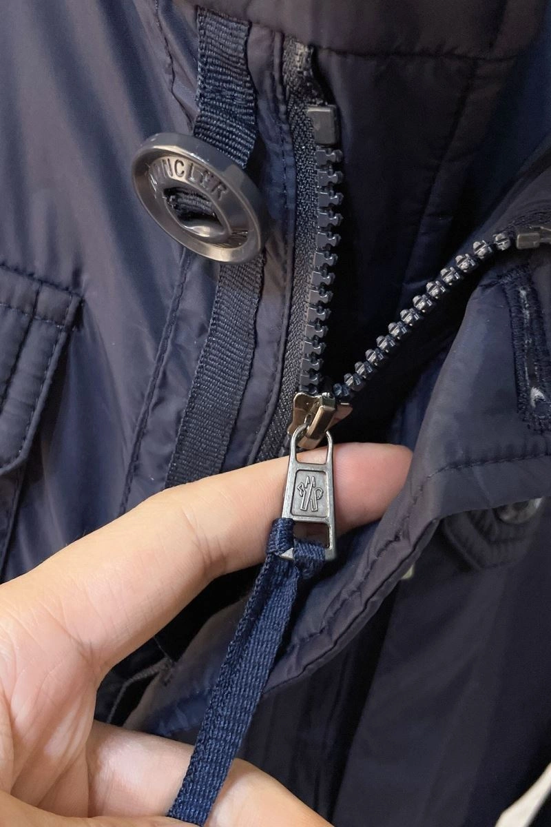 Moncler Outwear Trendsetting 143499