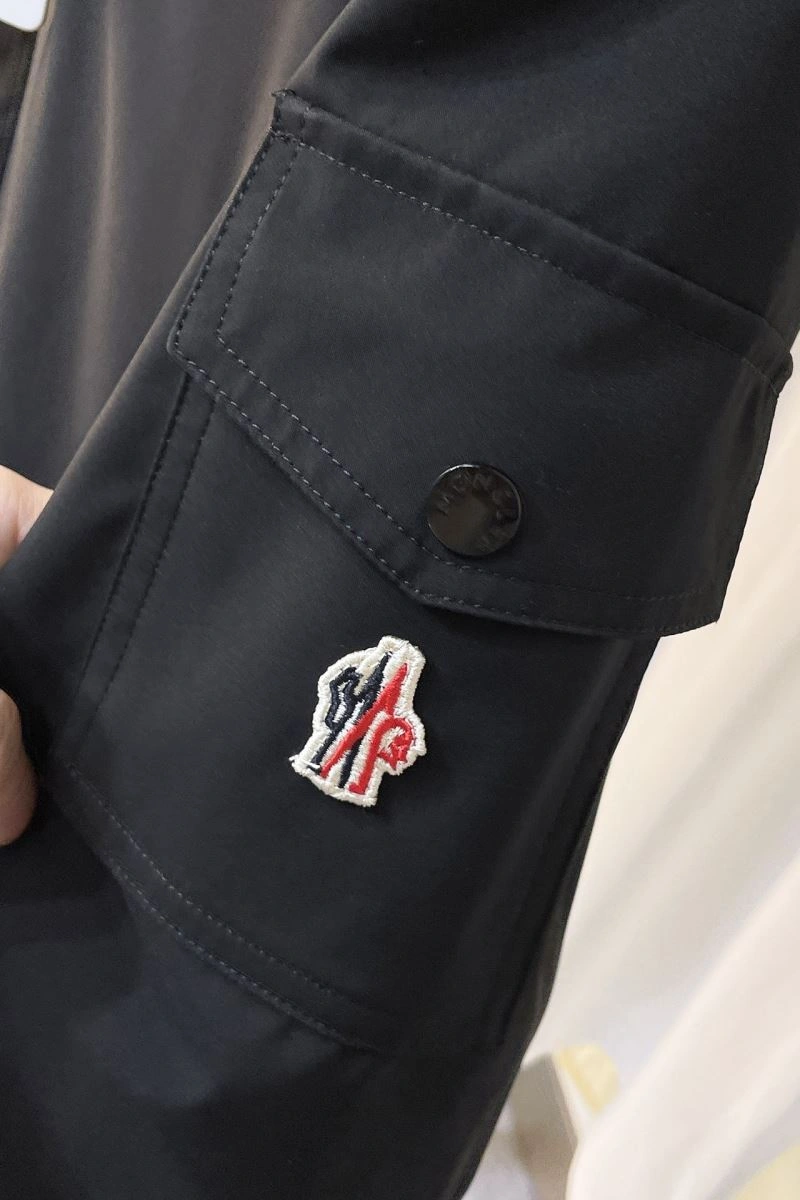 Moncler Outwear Resilient 143496