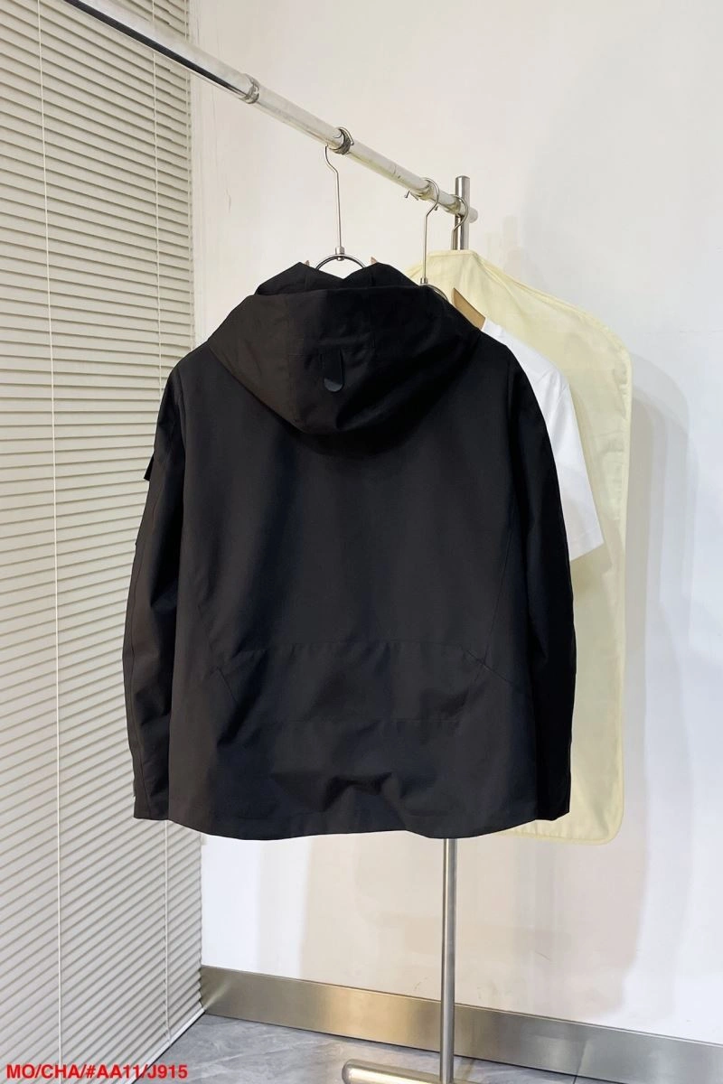 Moncler Outwear Resilient 143496